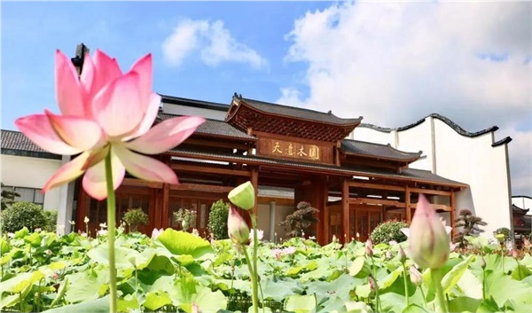 清溪村、天意木國景區(qū)、明清古巷、市博物館、胡林翼故居二日游