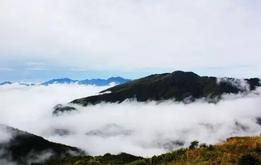 神農(nóng)頂、神農(nóng)祭壇、官門山、天生橋、昭君故里汽車三日純玩游
