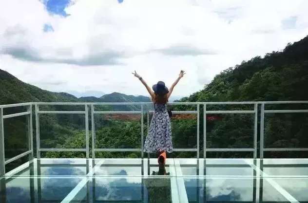 國際和平城—芷江、懷化大峽谷負(fù)離子洗肺體驗二日游
